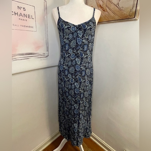 Old Navy Spaghetti Strap Sundress Maxi Length Blue Paisley Size 8 - Picture 10 of 13